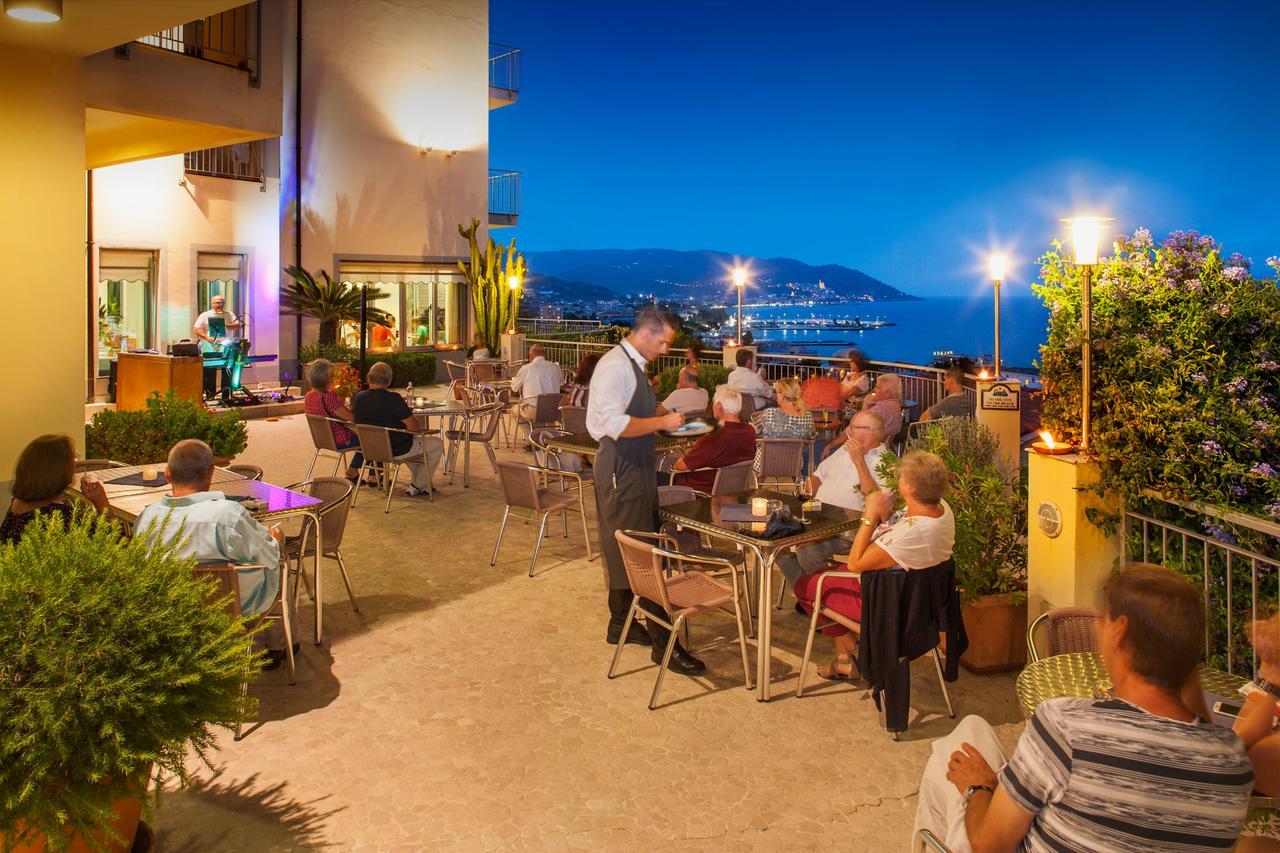 Hotel Metropol Diano Marina Exterior foto